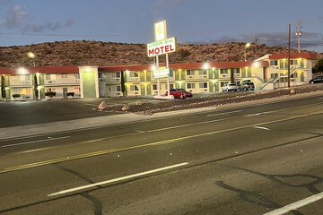 Ramblin Rose Motel