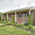 Large & Private Guest House Apt w / Patio + Views!