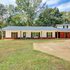 Rural Retreat w / Covered Porch Near Jackson