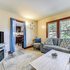 Apartment 1 Mi to Buffalo Botanical Gardens!