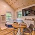 Romantic Broken Bow Cabin w / Jacuzzi & Fire Pit!