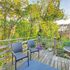 Cozy Dix Hills Apt w / Deck 7 Mi to Beach!