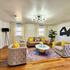 Chic Spacious Apt Near Attractions / Food/EWR/NYC