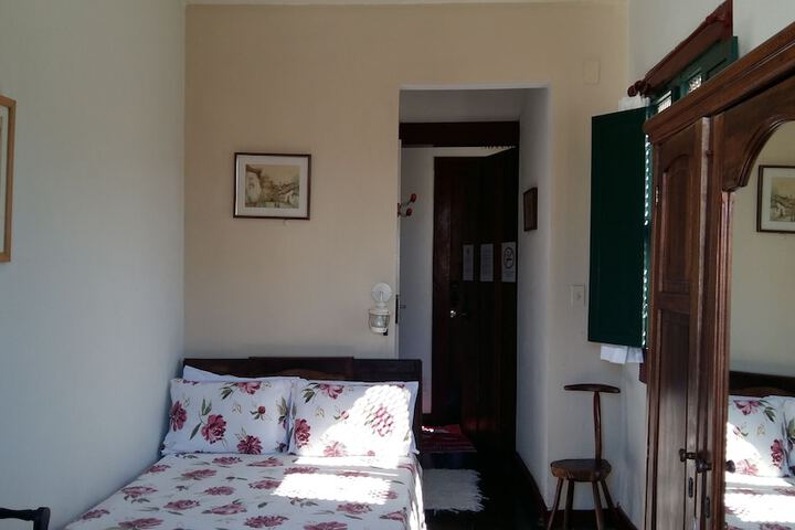 Room 12 of 124