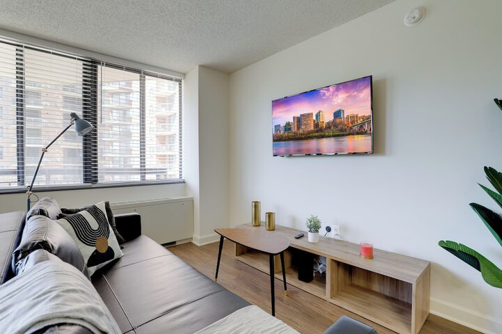 Room 108 of 198