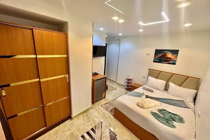 Room 44 of 79