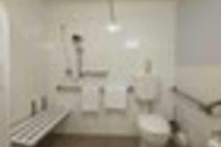 Room 107 of 210