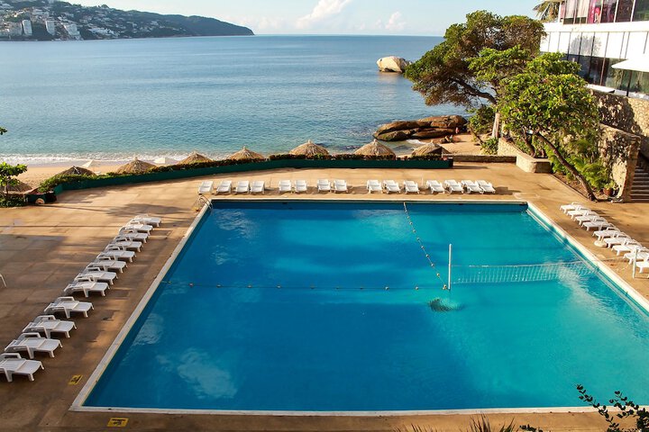 Pool Hotel