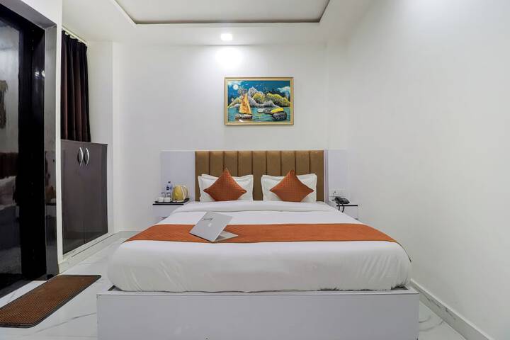 Room 6 of 34