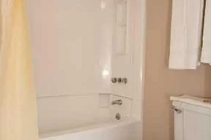 Room 8 of 15