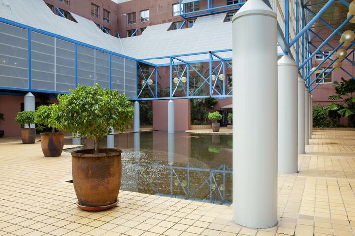 Hotel Exterior 60 of 66