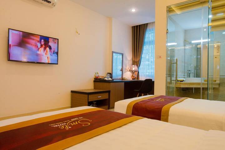 Room 19 of 34