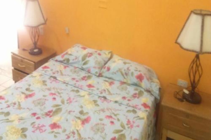 Room 6 of 9