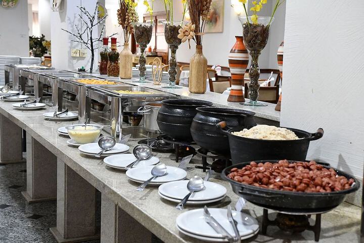 Dining 54 of 68