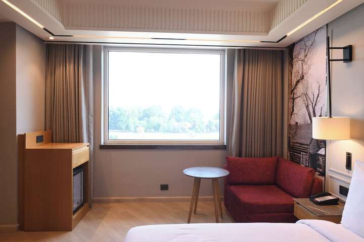 Room 17 of 69