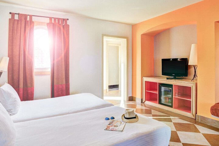 Room 49 of 249