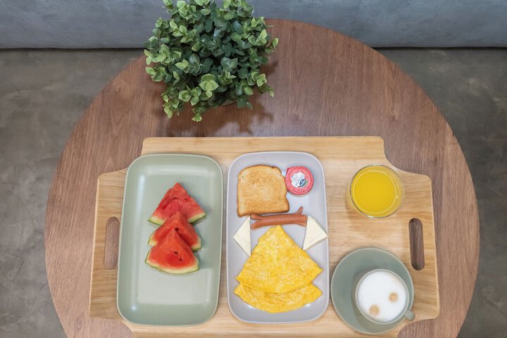 Breakfast/Coffee Service 129 of 137