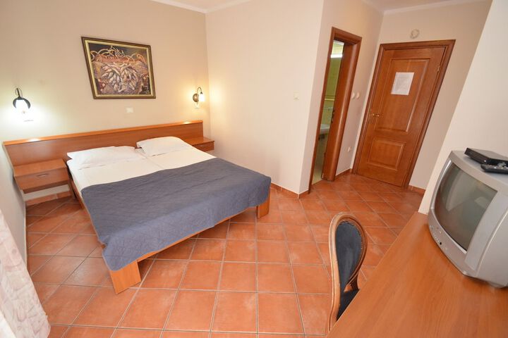 Room 14 of 41