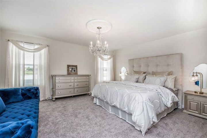 Room 4 of 35