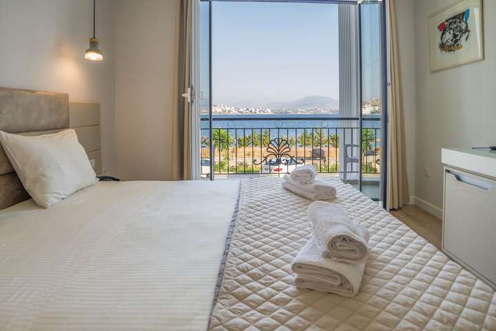 Room 4 of 31