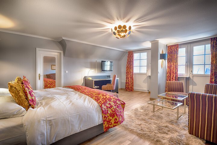 Room 44 of 91