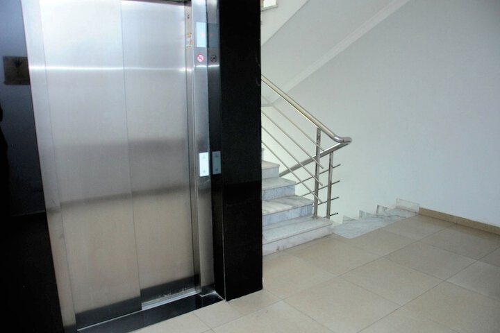 Ballroom/Hall 65 of 84