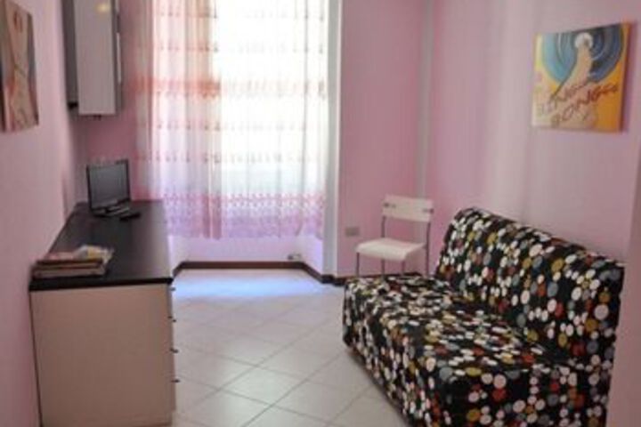 Room 44 of 102