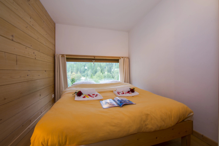 Room 2 of 15