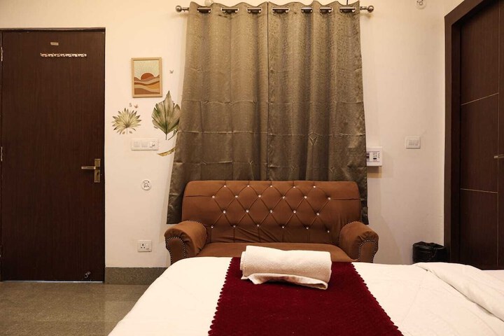 Room 27 of 50