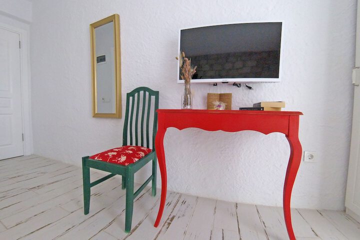 Room 44 of 77