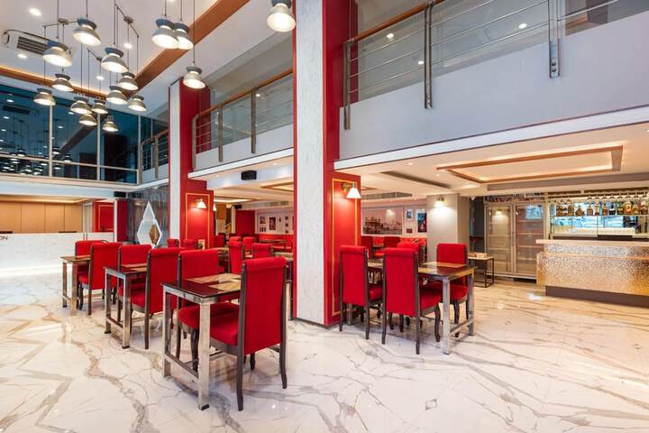 Dining Photos