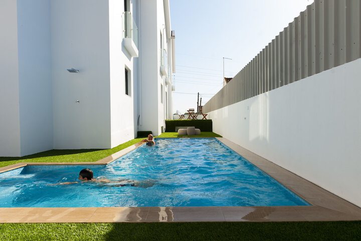 Pool 50 of 77