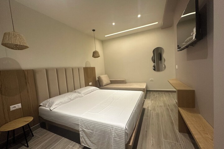 Room 119 of 175