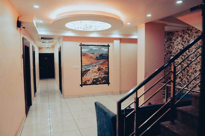Room 37 of 95