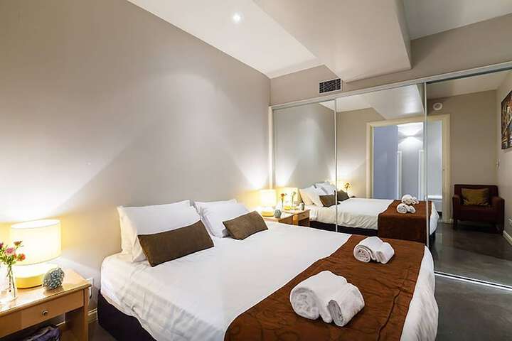 Room 10 of 73