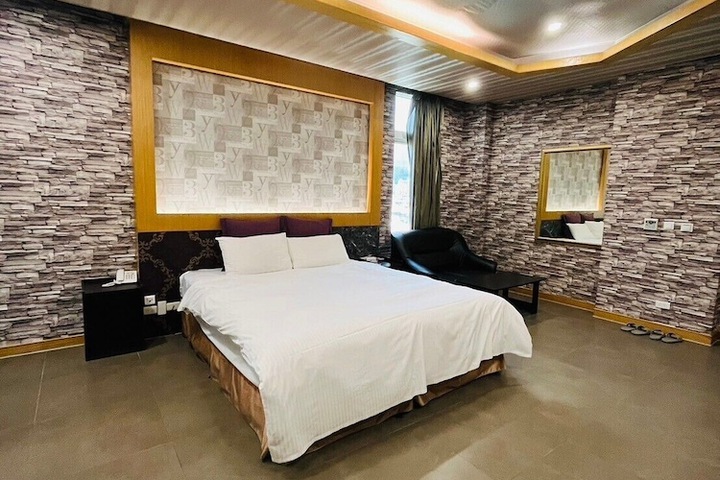 Room 22 of 51