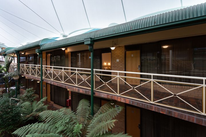 Hotel Exterior 38 of 41