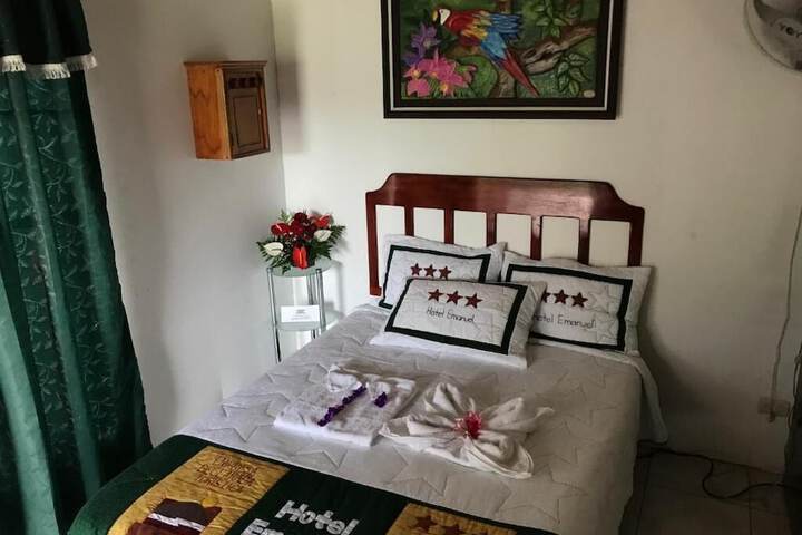 Room 9 of 68