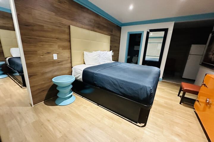 Standard | King Bed (6 of 40)