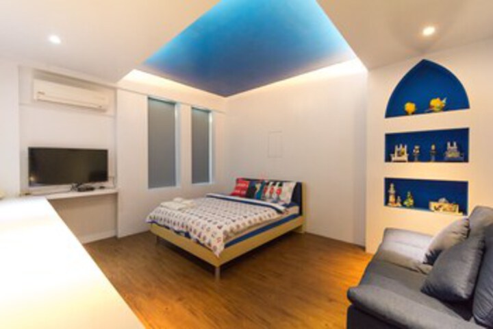 Room 18 of 29