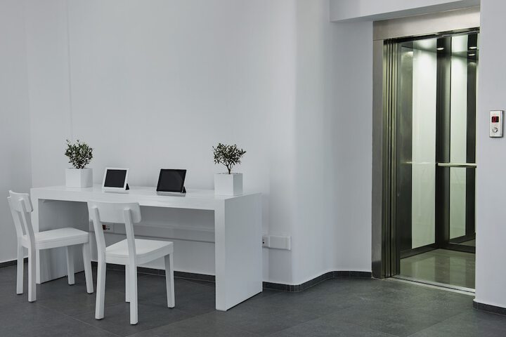 Business Center 64 of 70