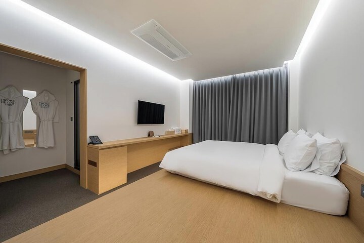Room 15 of 45