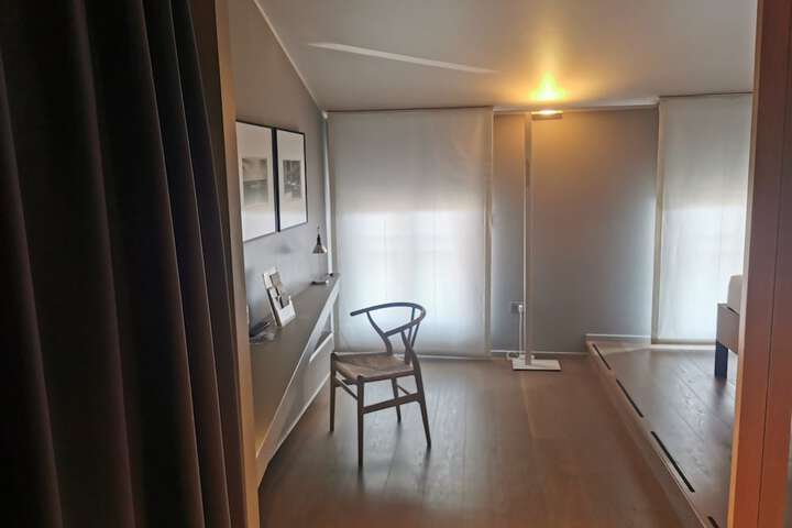 Room 12 of 60