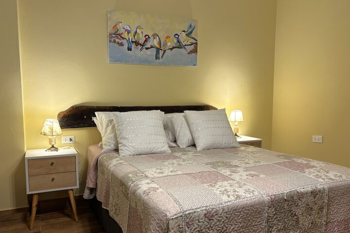 Room 82 of 199