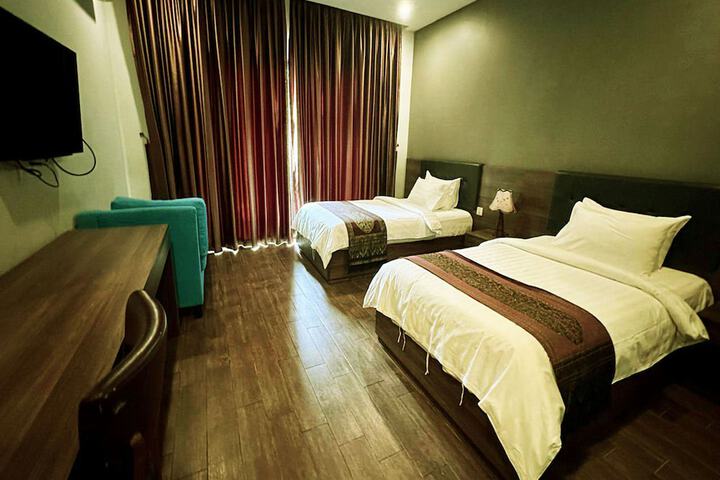Room 20 of 145