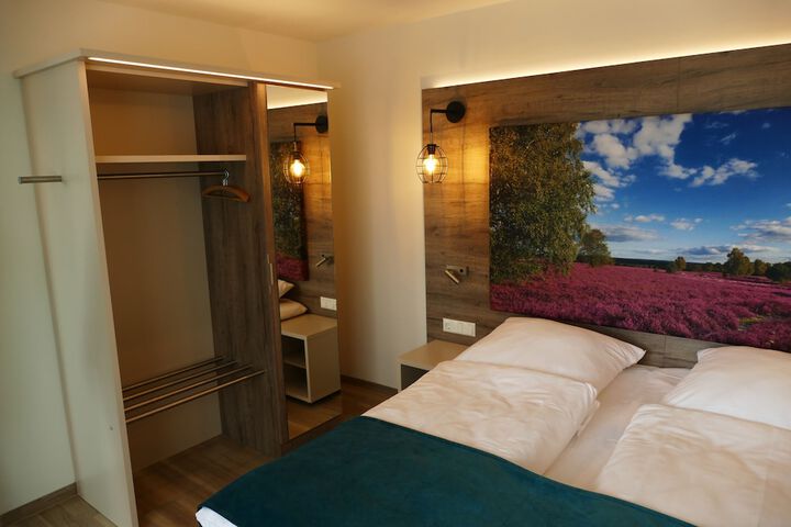 Room 4 of 64