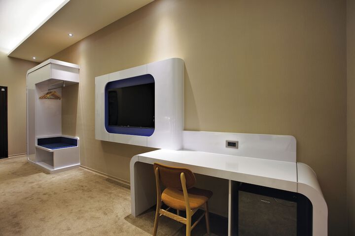 Room 25 of 61