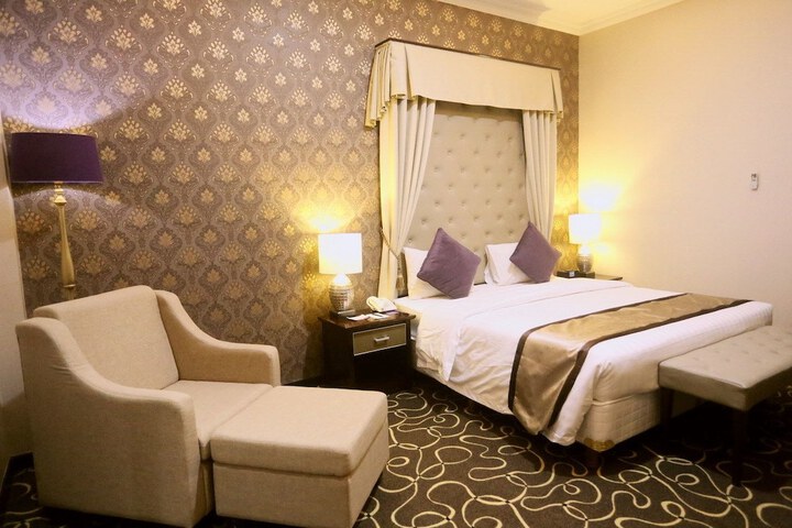 Room 3 of 56