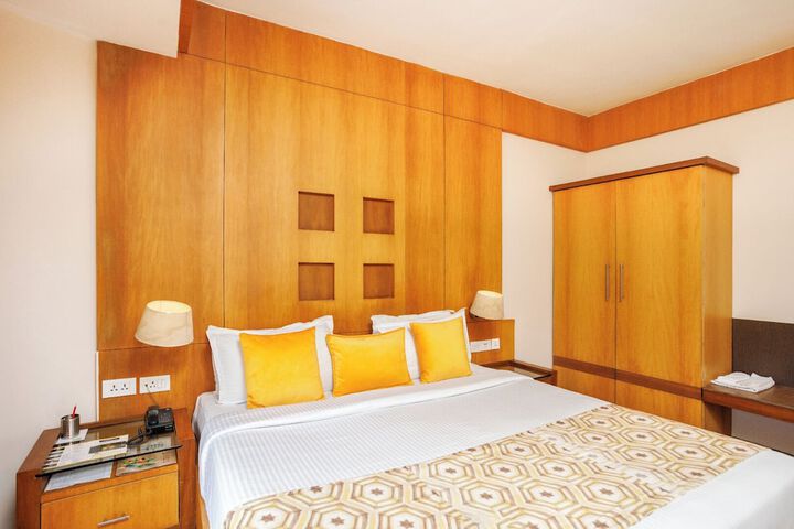 Room 12 of 22