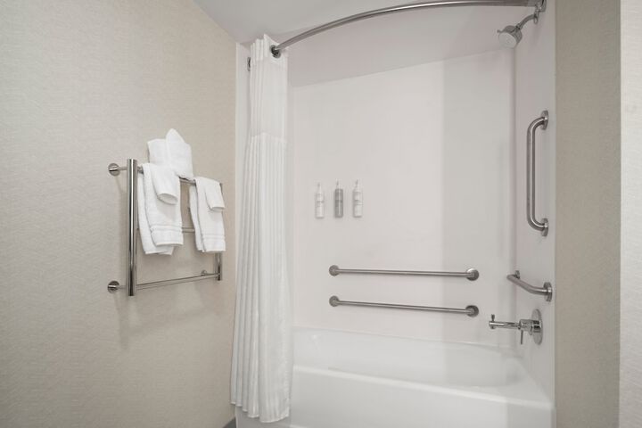 Room 6 of 42